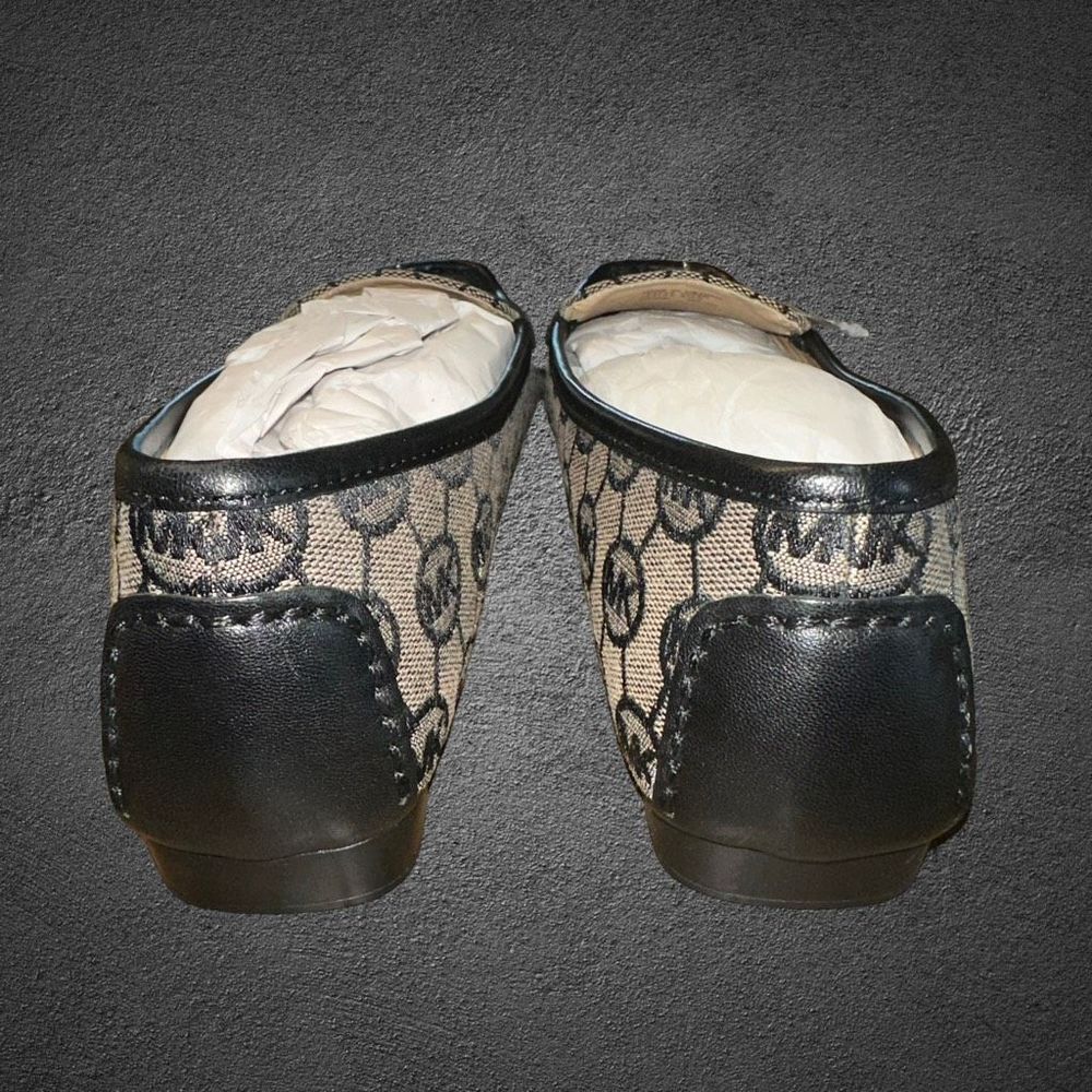 Michael Kors Women’s Size 6M/36M Shoes Black and Tan Leather Flat Loafers - Picture 4 of 10